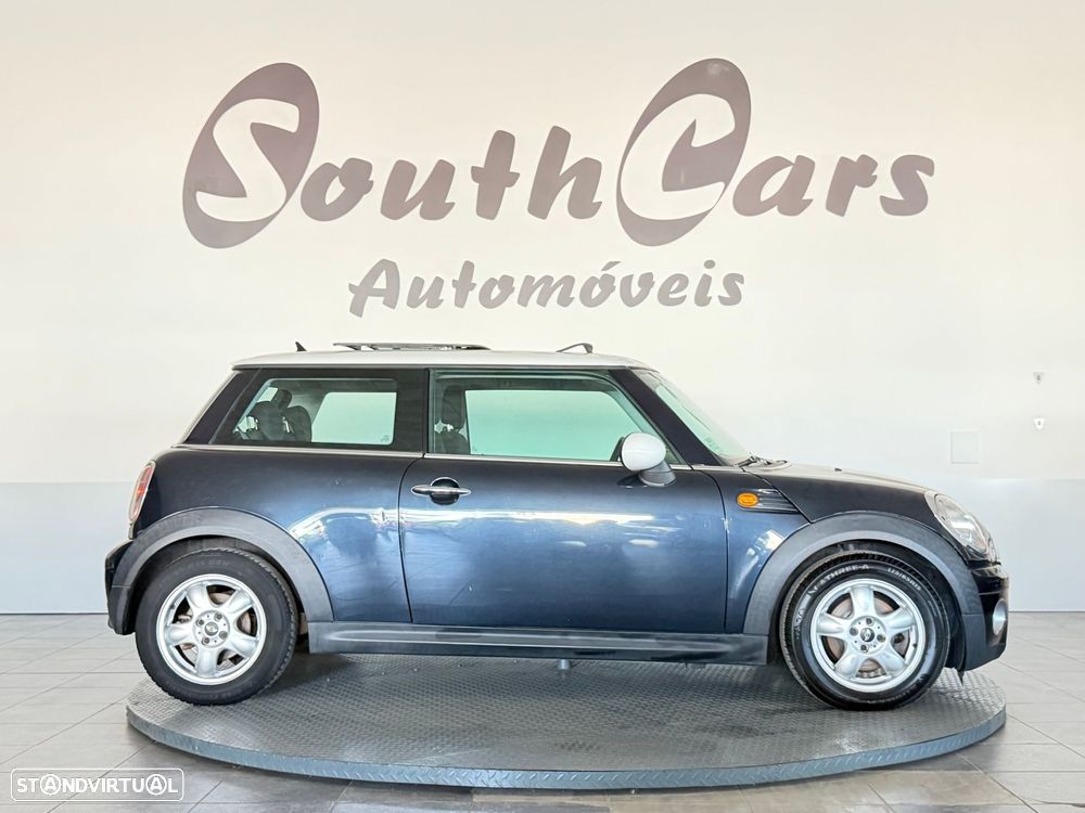 MINI 3 Portas Cooper D - 2