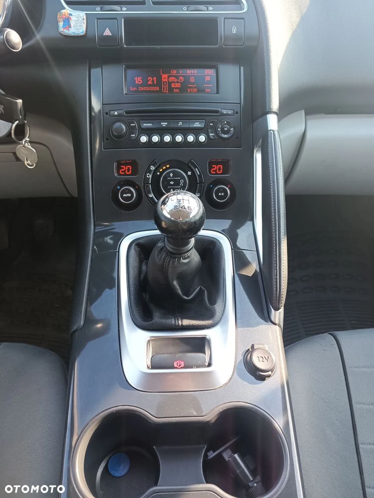 Peugeot 3008 1.6 HDi Premium - 19