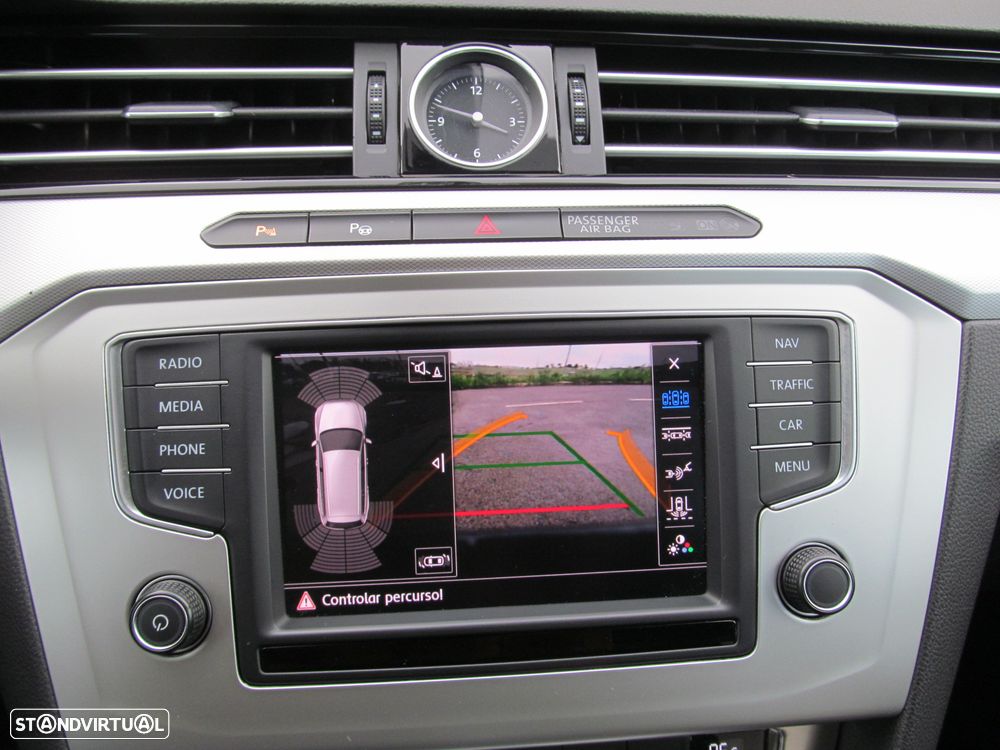 VW Passat Variant 1.6 TDI Confortline DSG - 22