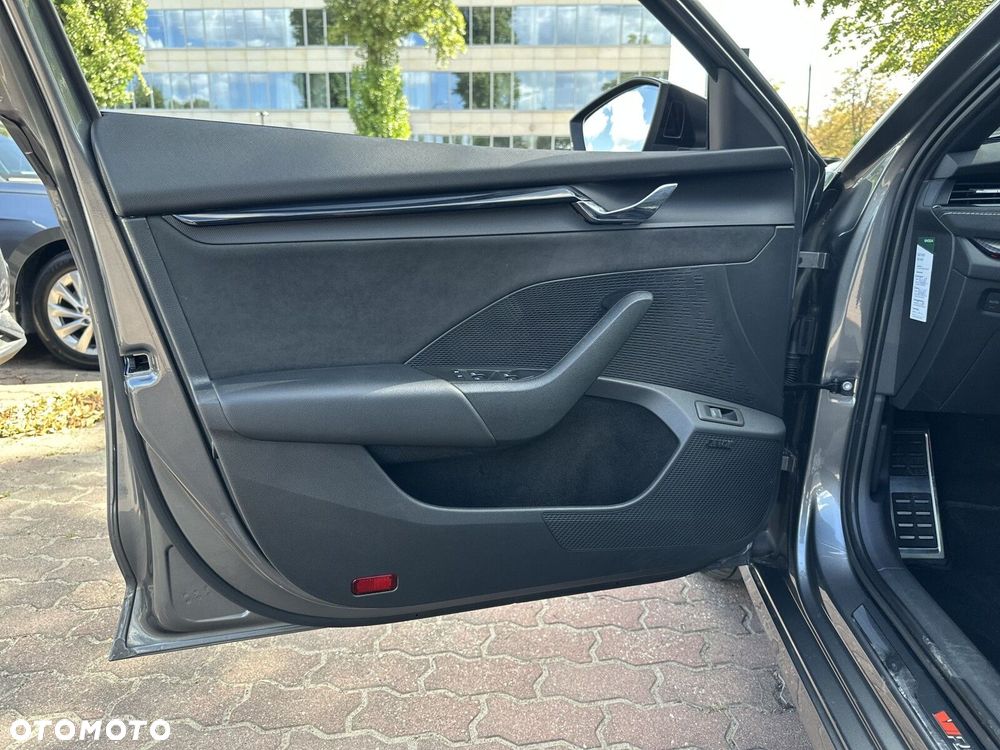 Skoda Octavia 2.0 TDI RS DSG - 12