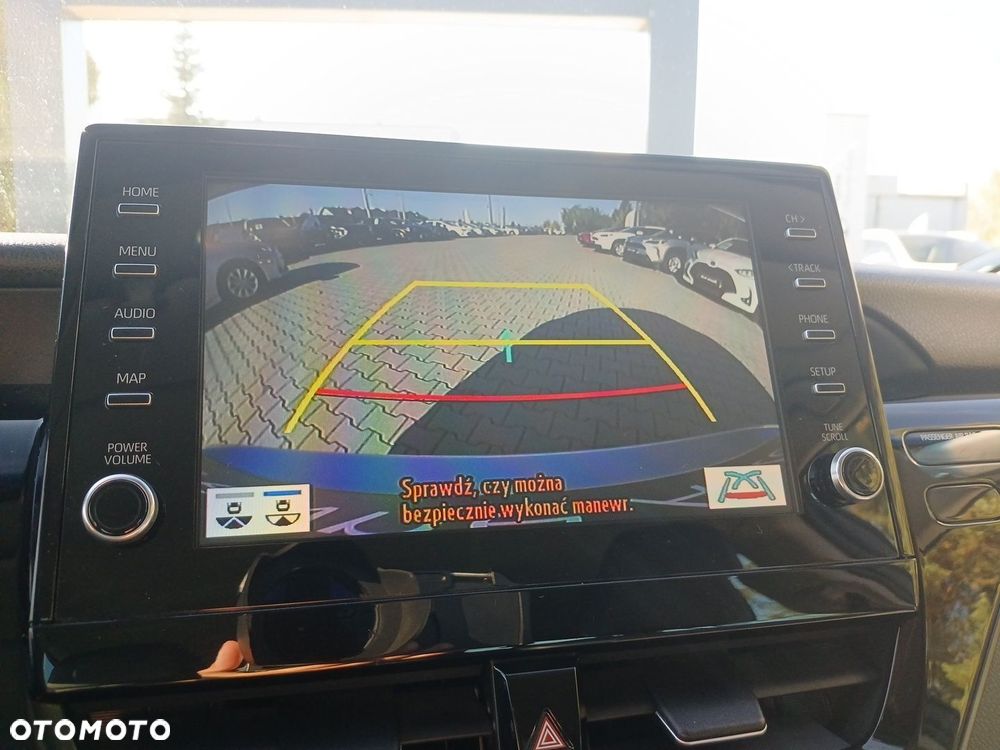 Toyota Camry 2.5 Hybrid Executive CVT - 21