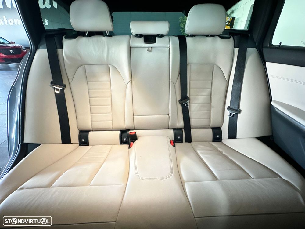 BMW 320 e Pack M Auto - 35