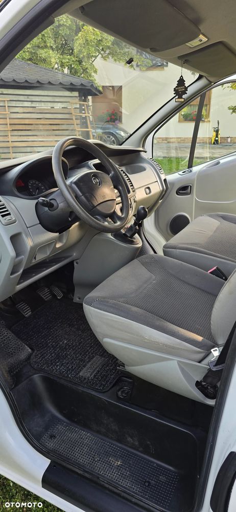Opel Vivaro - 12