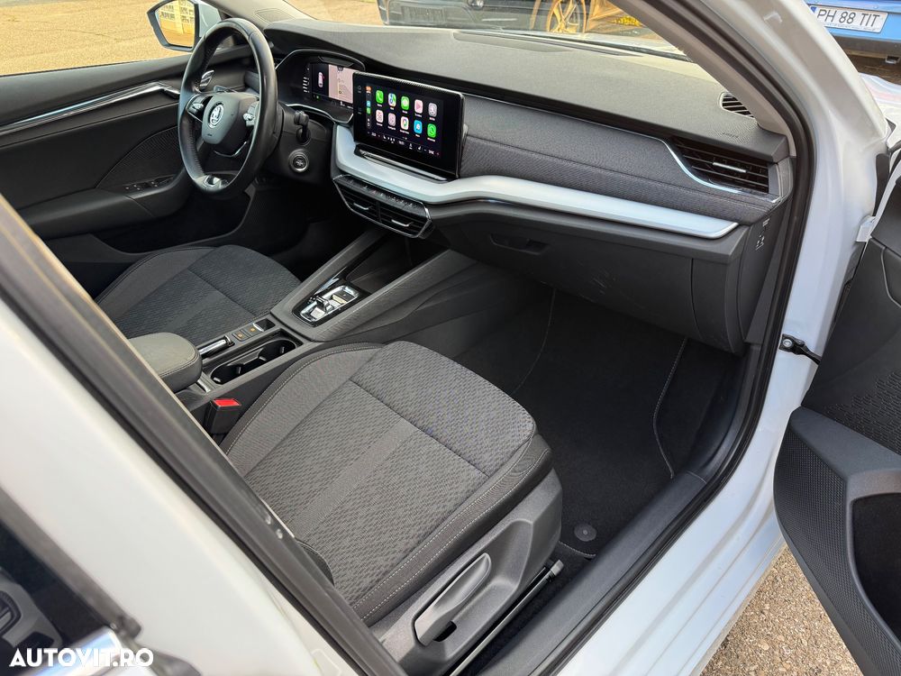 Skoda Octavia 2.0 TDI STYLE DSG - 27