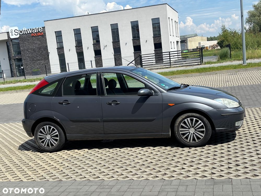 Ford Focus 1.6 Ghia - 4