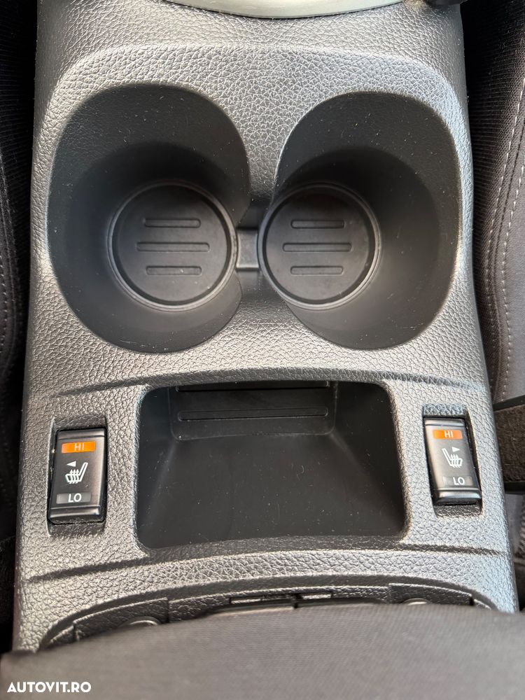 Nissan Qashqai 1.6L dCi Start/Stop 4X4-i N-Connecta - 11