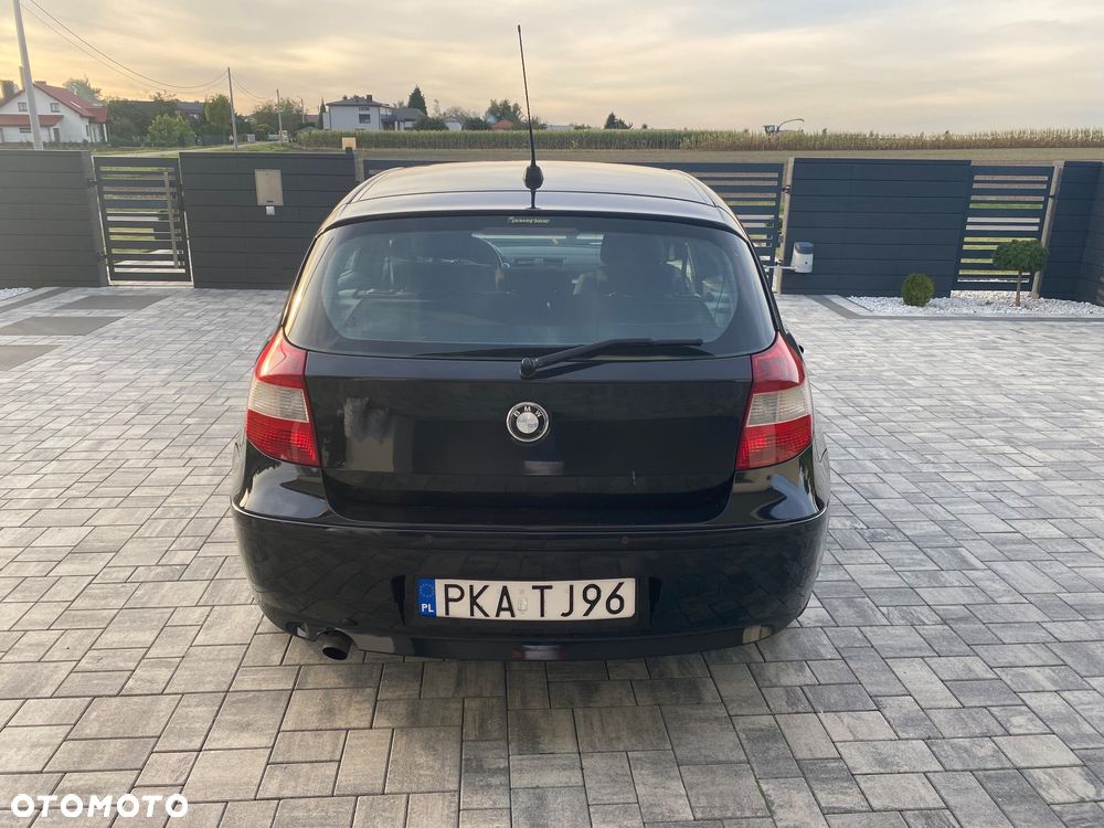 BMW Seria 1 116i - 8