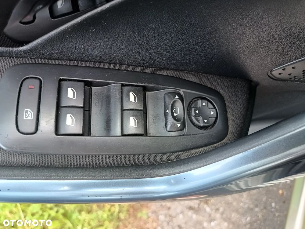 Peugeot 208 1.2 PureTech Active - 15
