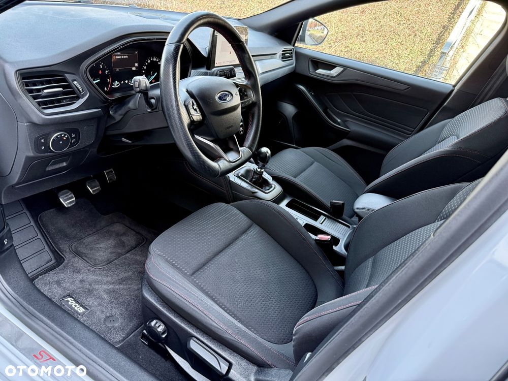 Ford Focus 1.5 EcoBoost STart-Stopp-System ST-LINE - 9