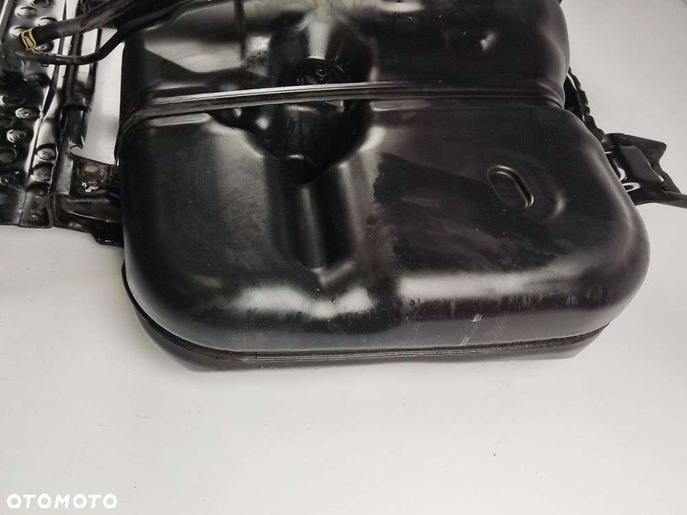 HONDA HR-V 1.5i gen II 15-18r Zbiornik Paliwa - 12