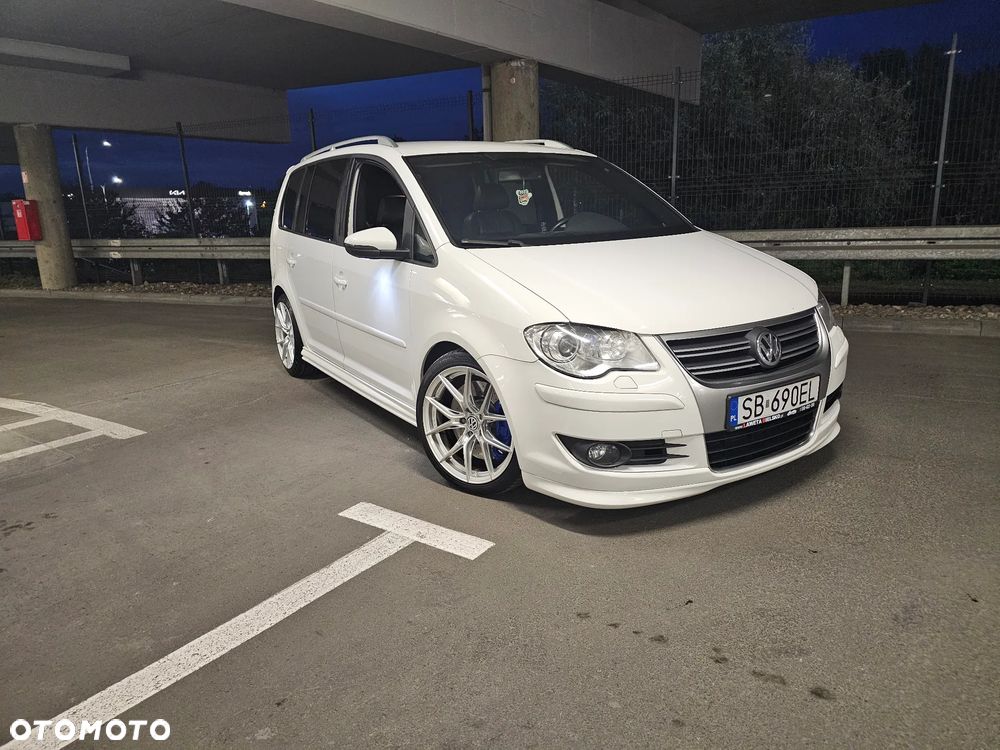 Volkswagen Touran - 10