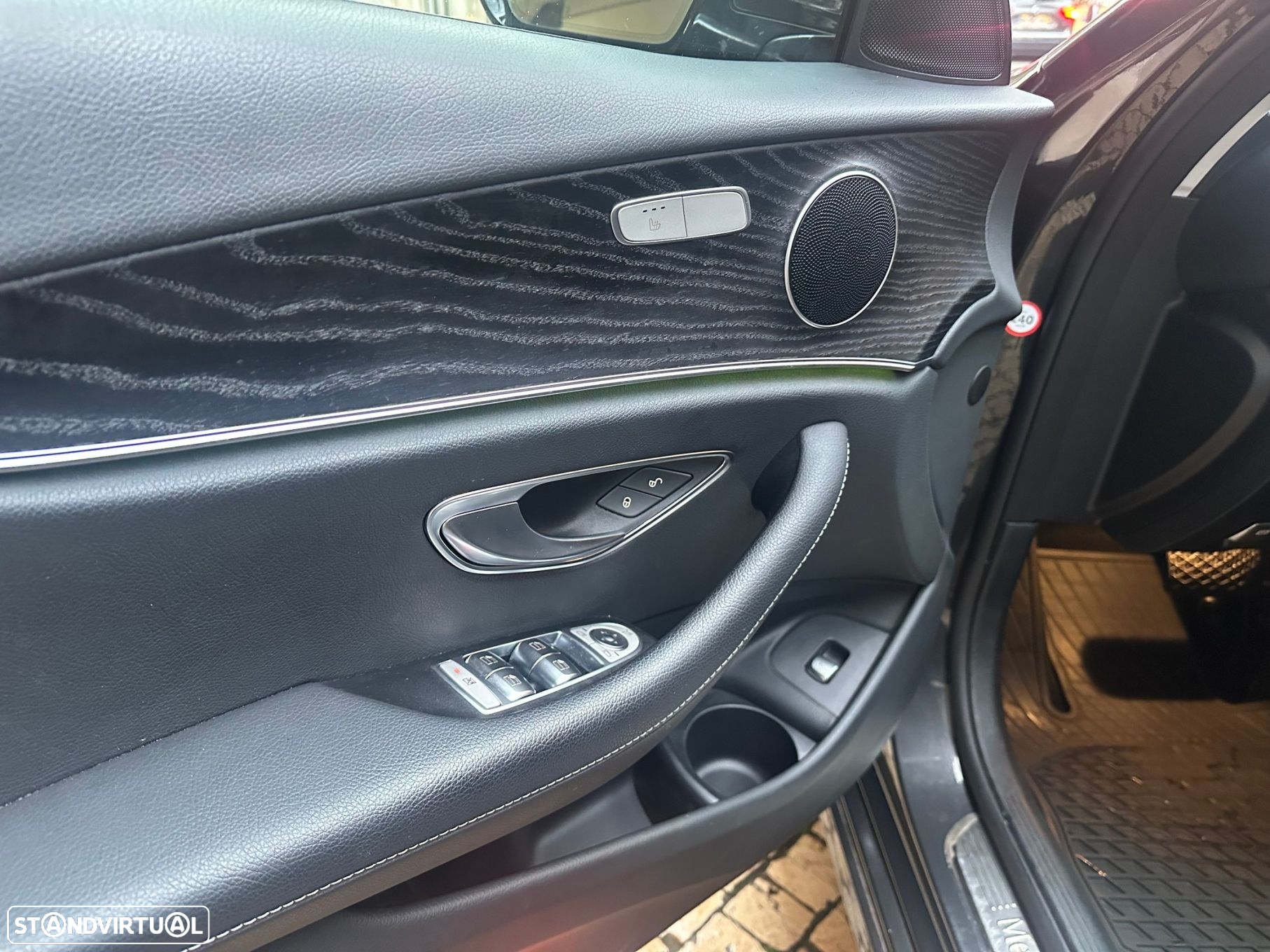 Mercedes-Benz E 300 de Avantgarde 4Matic - 12