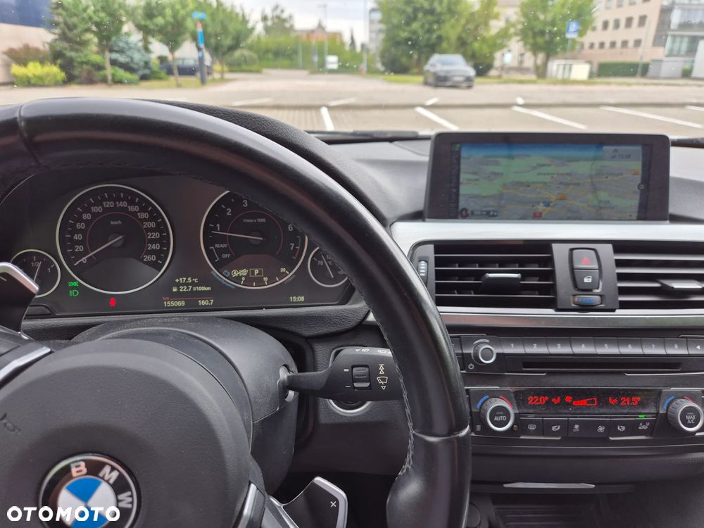 BMW Seria 3 335i xDrive Sport Line - 16
