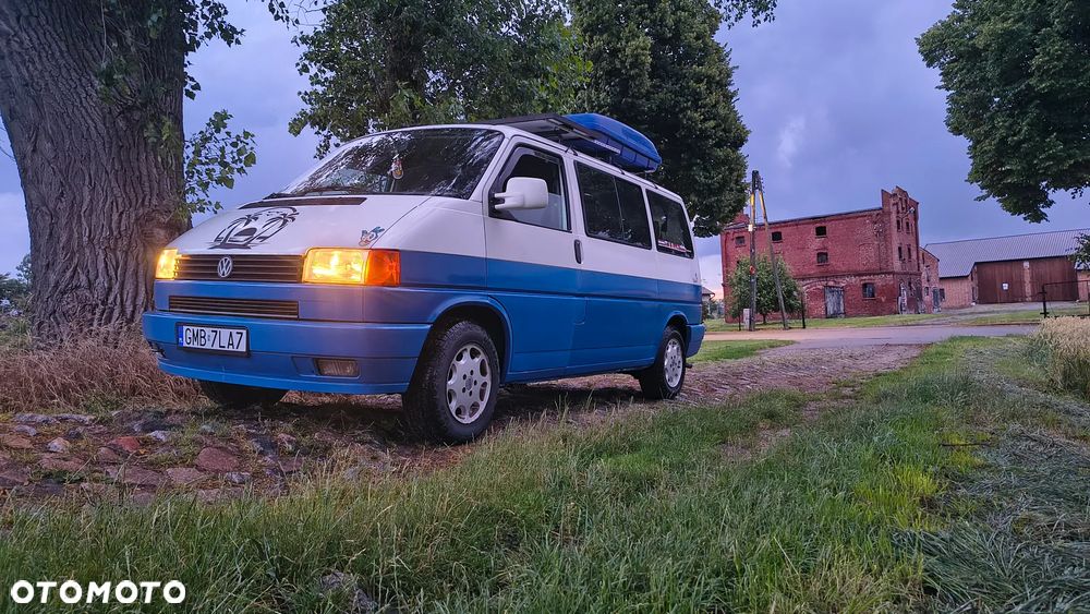 Volkswagen Multivan - 2