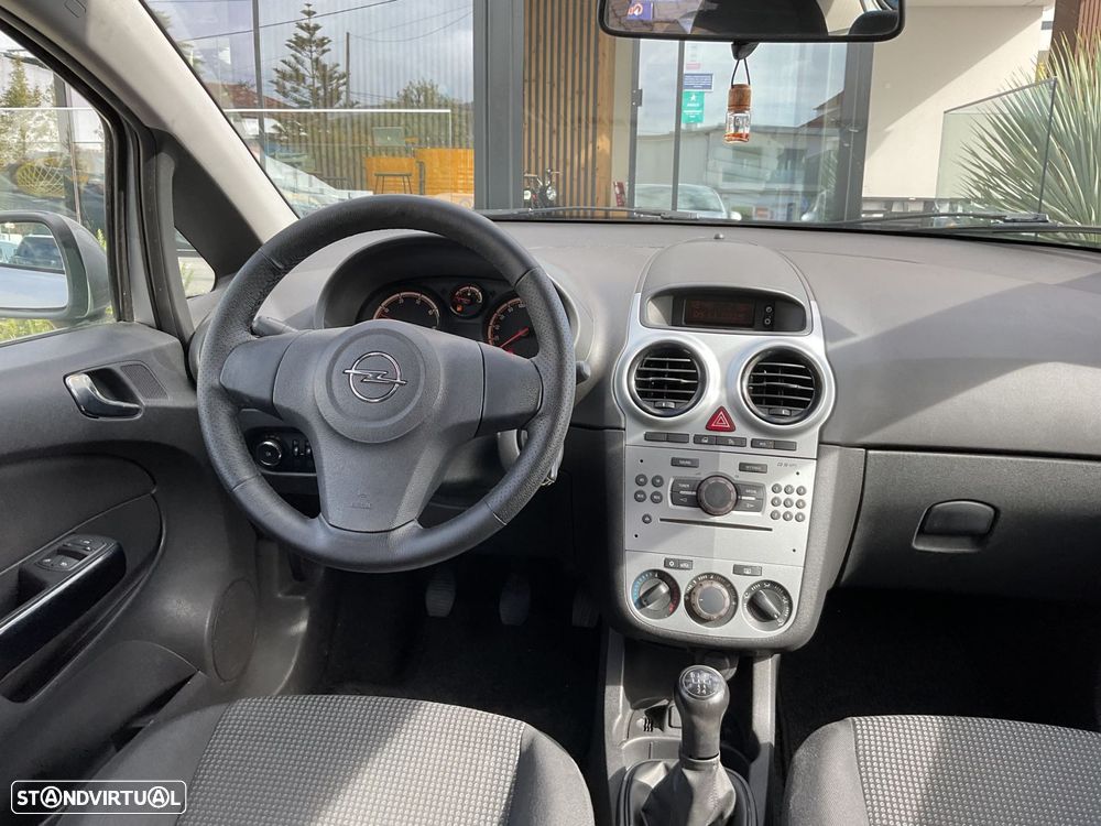 Opel Corsa 1.3 CDTi Enjoy - 32