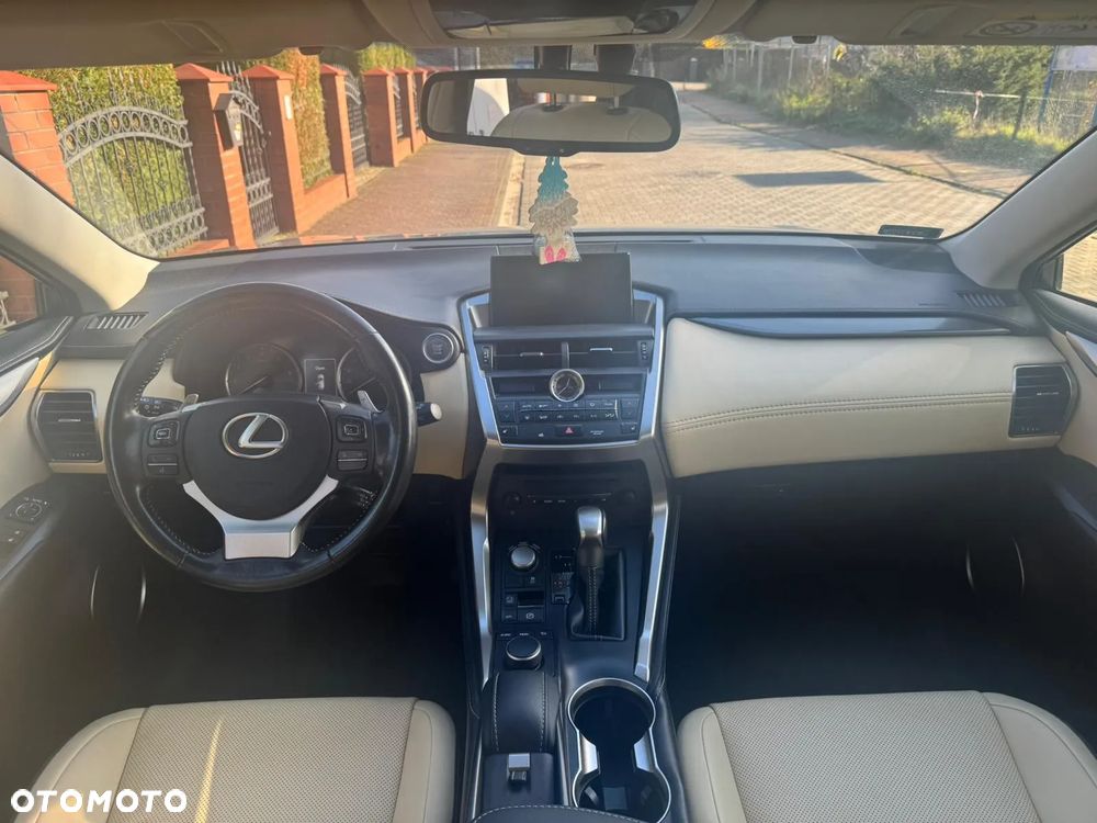 Lexus NX 200t Comfort AWD - 9