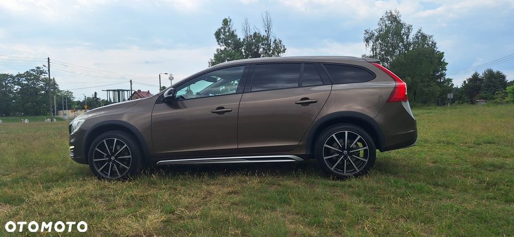 Volvo V60 Cross Country D3 Drive-E Momentum - 6