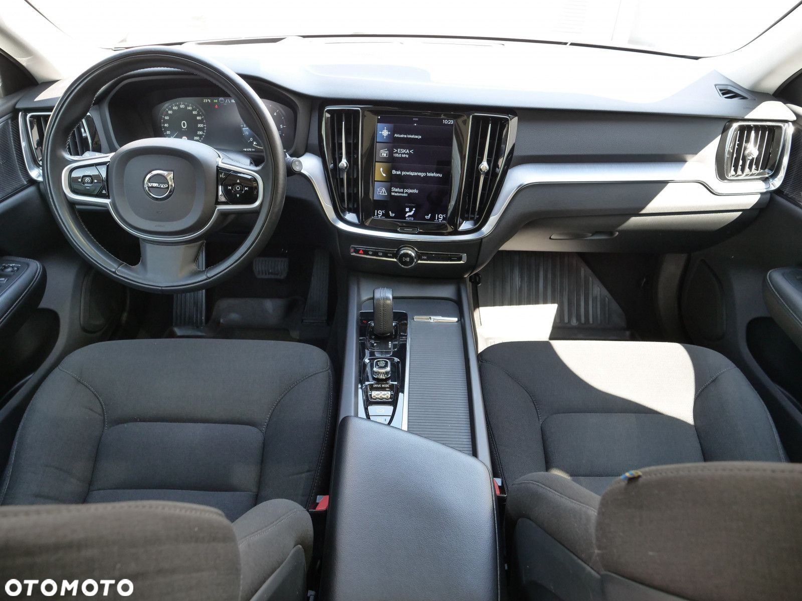 Volvo V60 Cross Country - 19