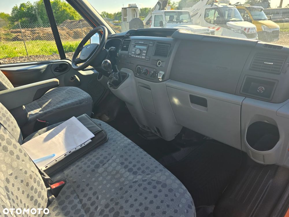 Ford Transit - 16