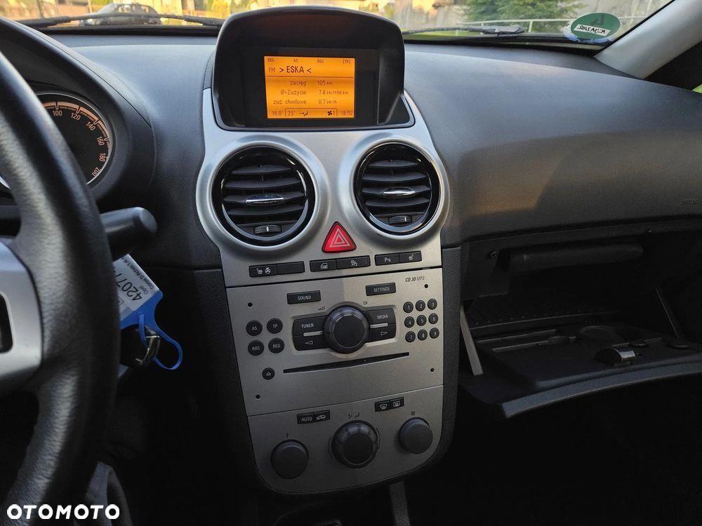 Opel Corsa 1.4 16V Active - 9