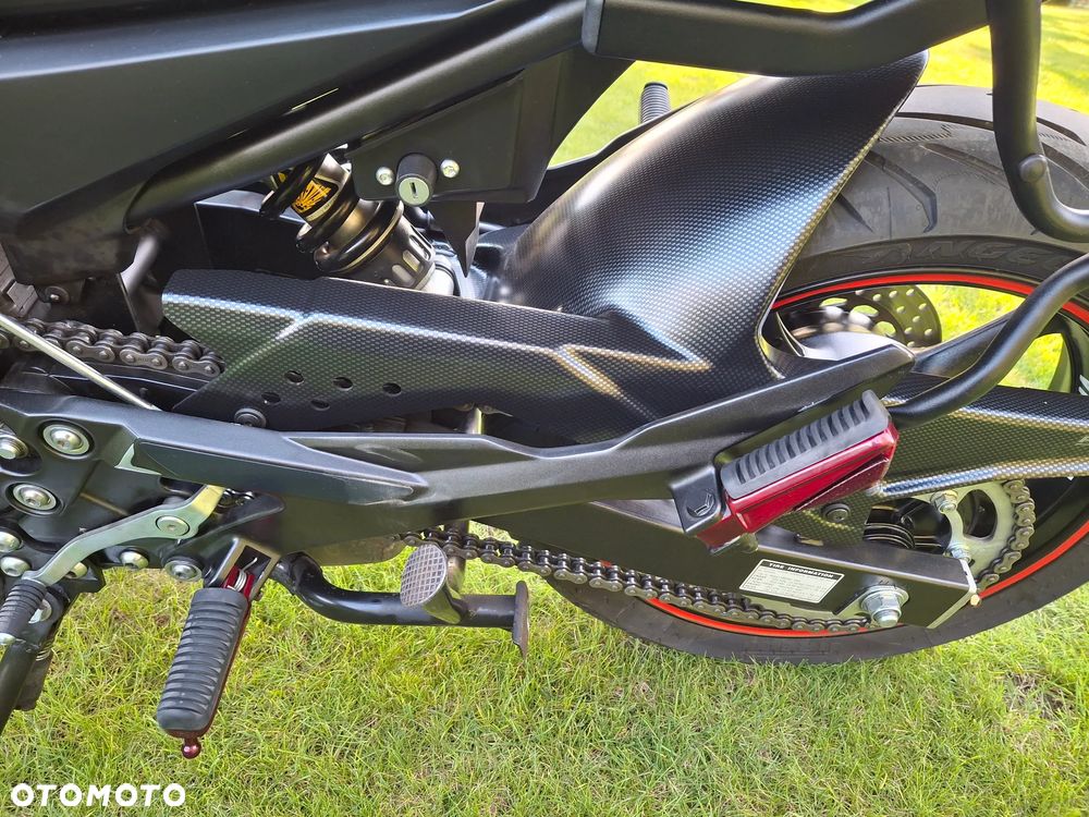 Yamaha XJ - 9
