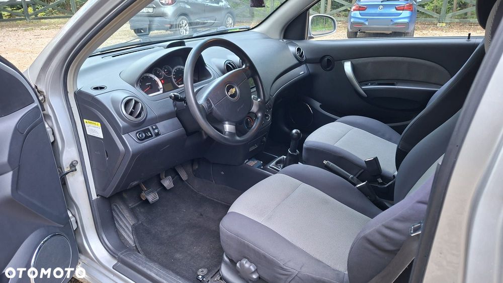 Chevrolet Aveo - 8