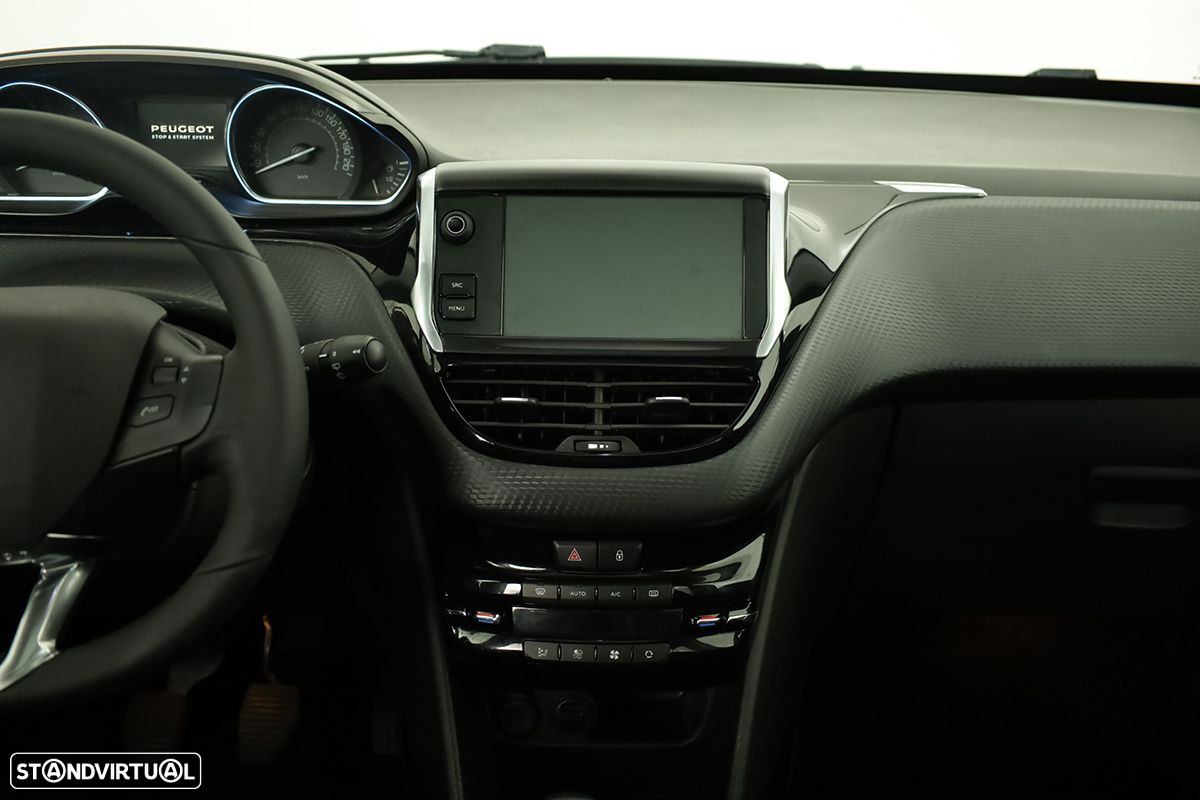 Peugeot 2008 1.2 PureTech Allure - 8