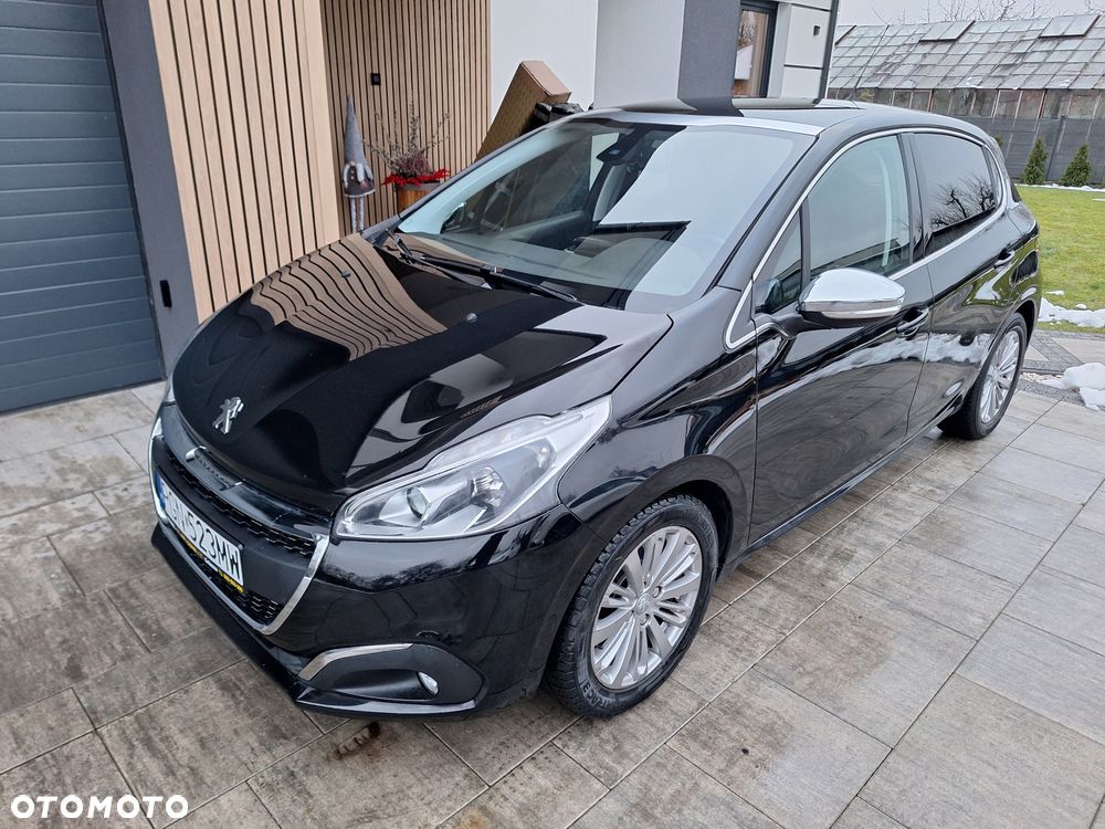 Peugeot 208 - 1