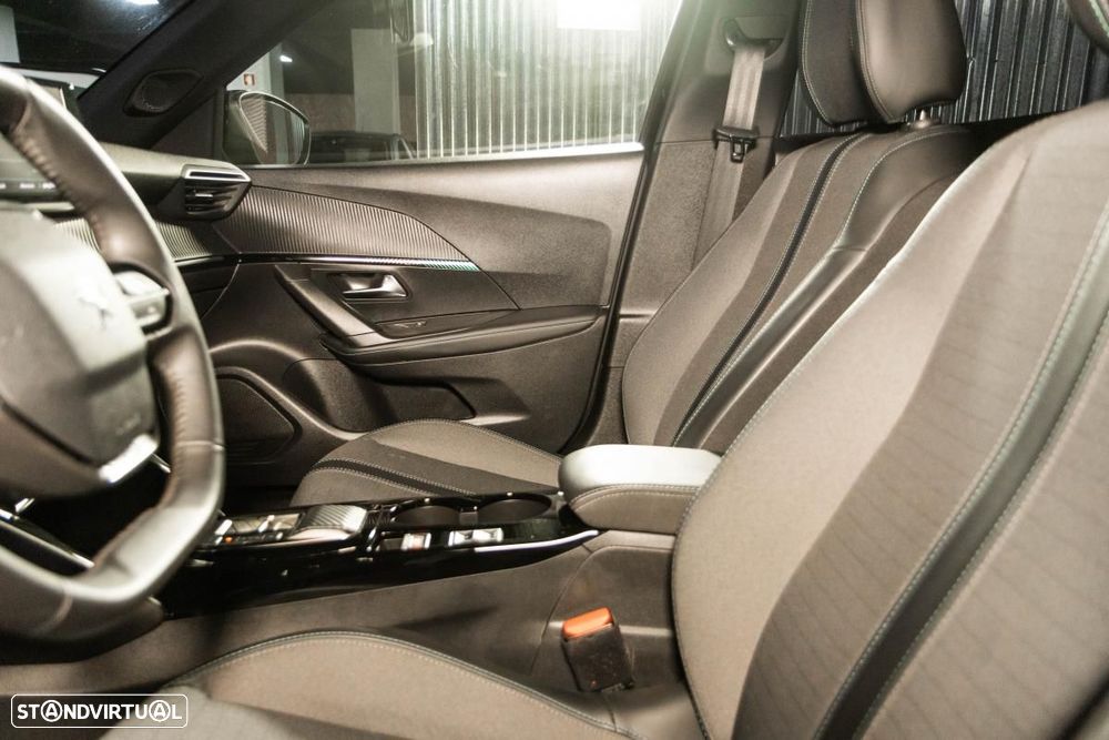 Peugeot e-2008 50 kWh Allure Pack - 38