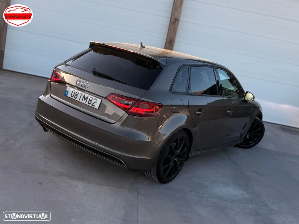 Audi A3 Sportback 1.6 TDI S line Sport Pack - 4