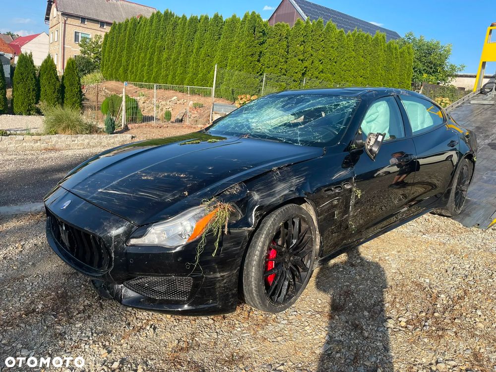Maserati Quattroporte - 1