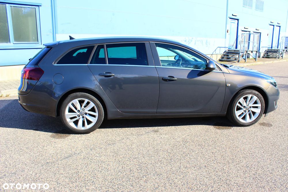 Opel Insignia - 35