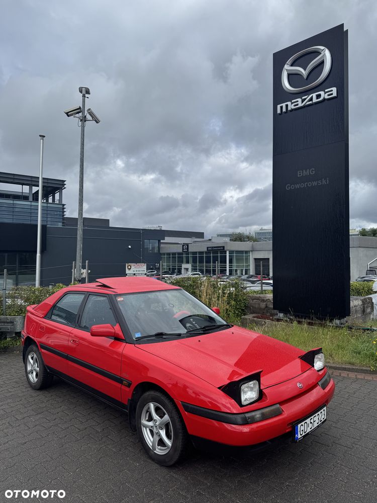 Mazda 323F - 2