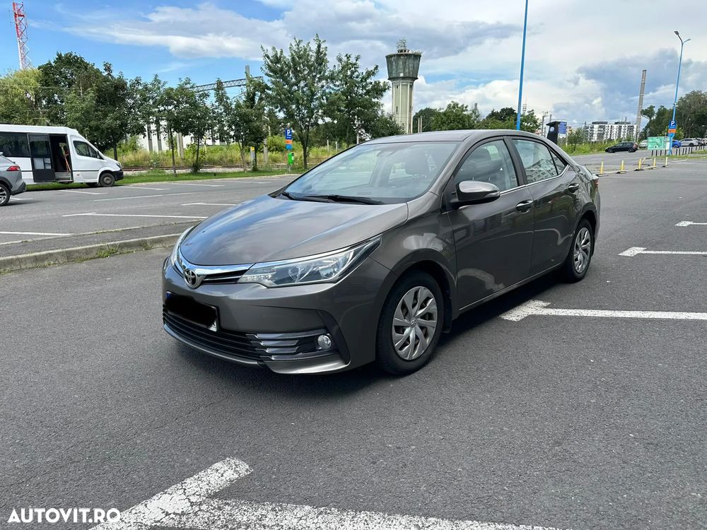 Toyota Corolla - 1