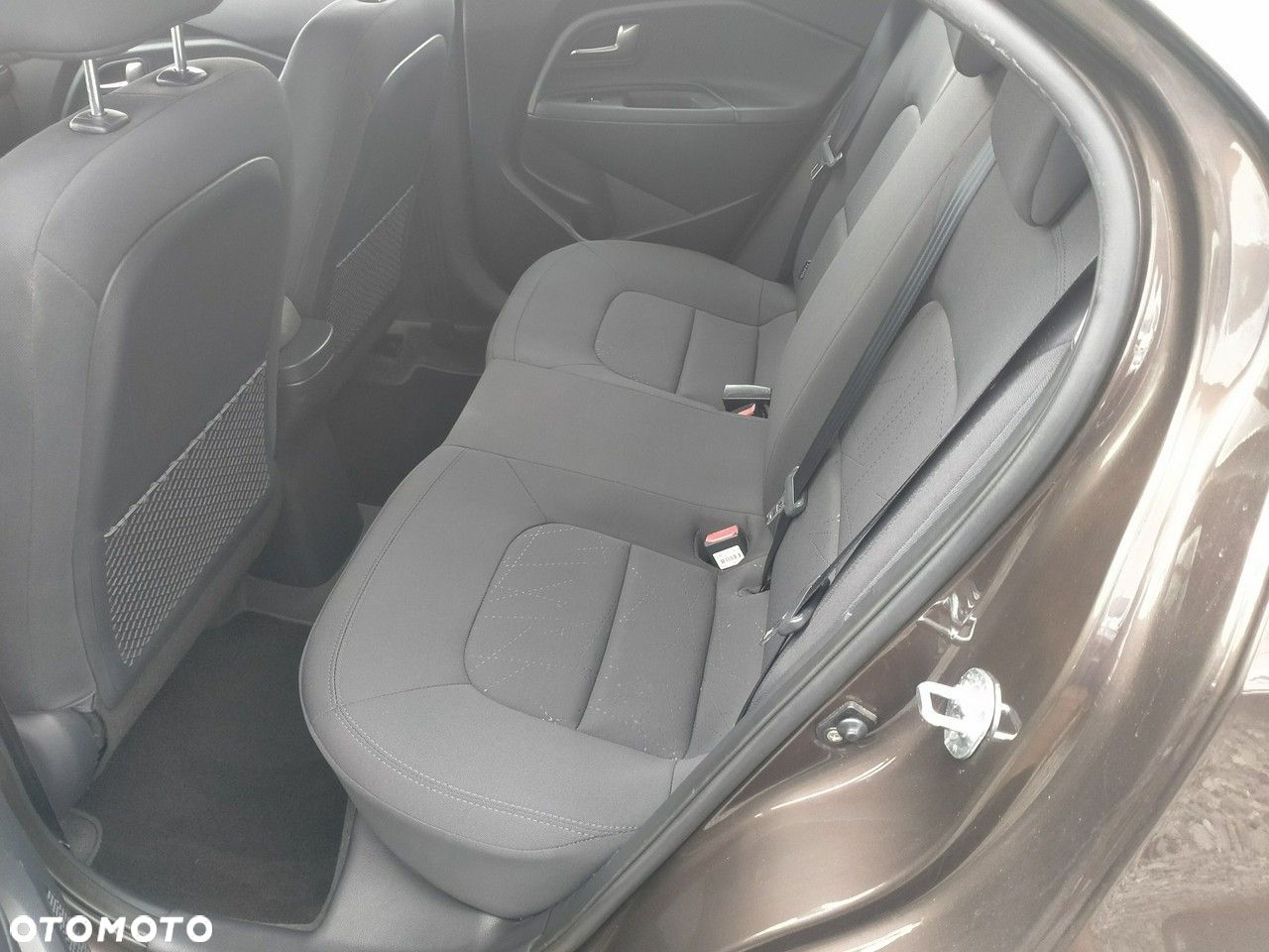 Kia Rio - 11