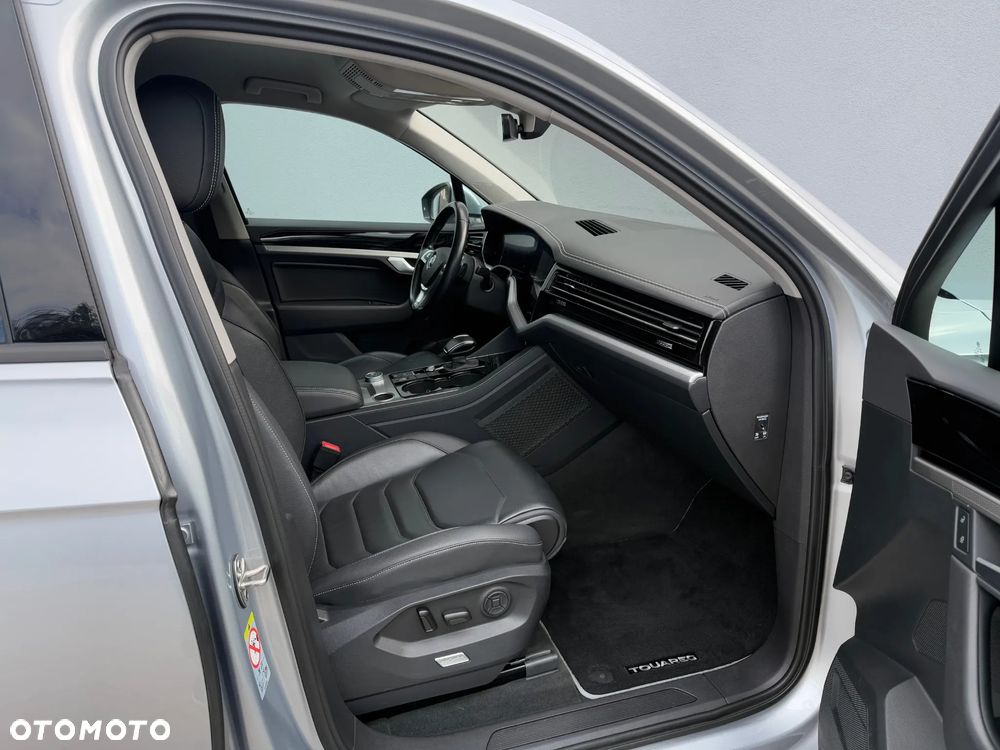 Volkswagen Touareg 3.0 V6 TDI SCR 4Mot - 11