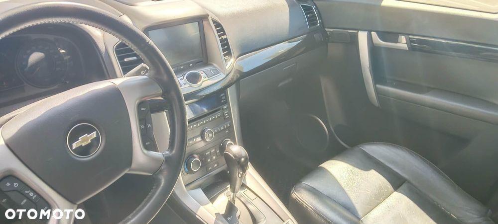Chevrolet Captiva 2.2 D LTZ - 6