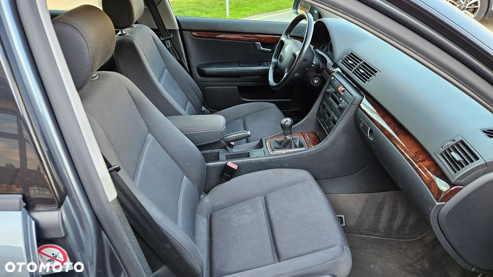 Audi A4 Limousine 2 - 12