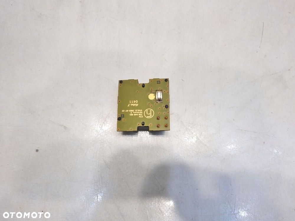 WZMACNIACZ ANTENY AUDI A6 C6 4F5035225D - 2