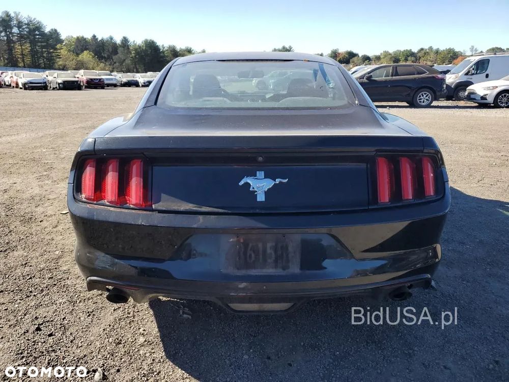 Ford Mustang 3.7 V6 - 10
