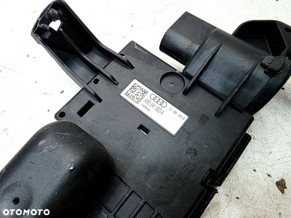 ROZDZIELACZ PRĄDU KLEMA + AUDI Q7 4M 4M0941823A - 6