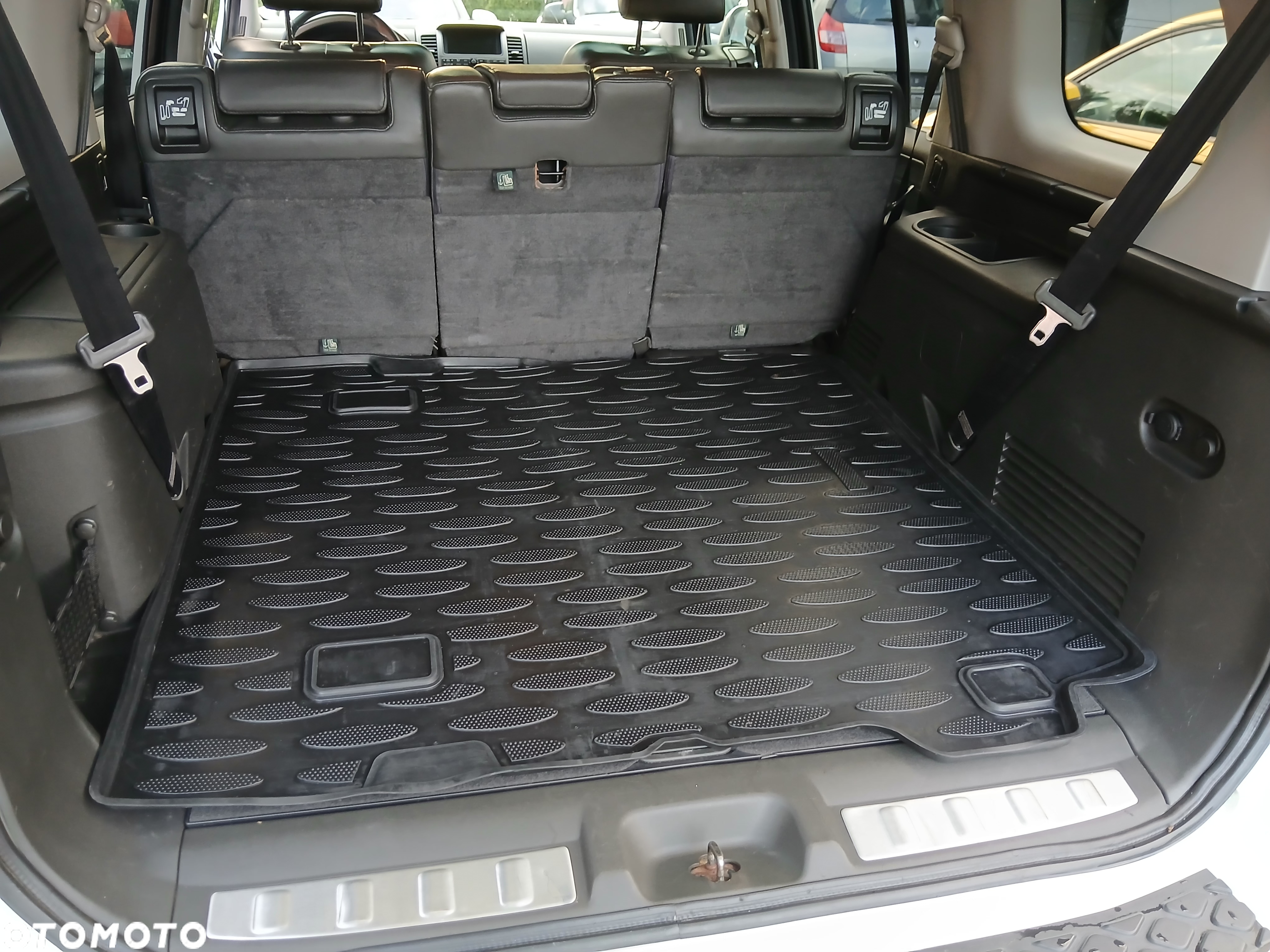 Nissan Pathfinder 2.5 dCi Platinum - 37
