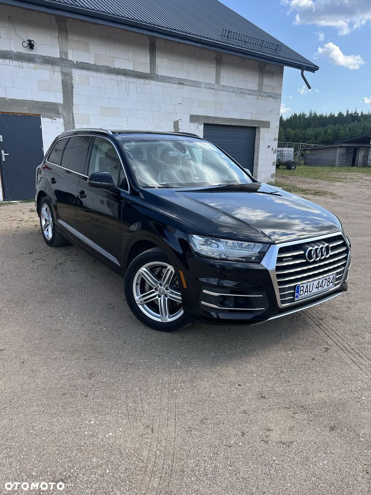 Audi Q7 - 1