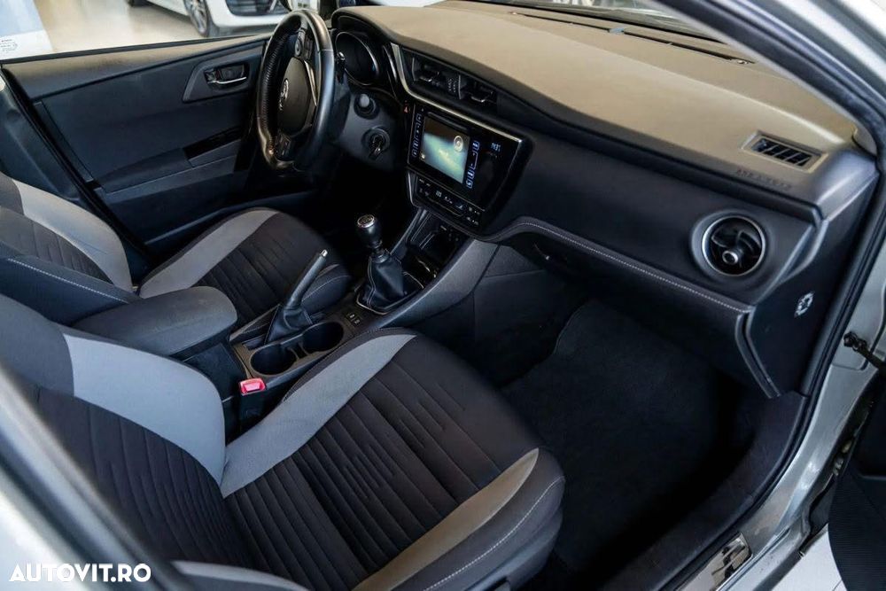 Toyota Auris 1.6 D-4D Comfort - 7