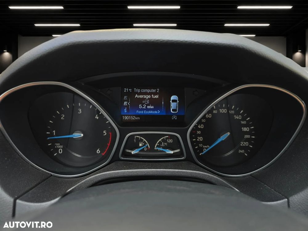 Ford Focus 1.5 TDCi DPF Start-Stopp-System Business - 11