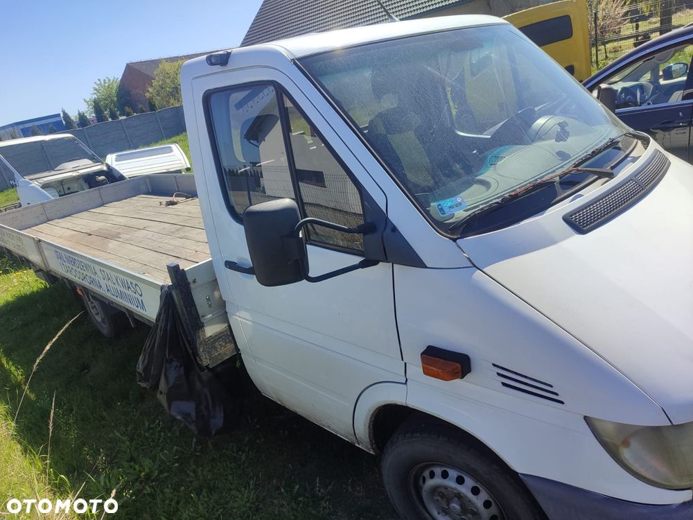 Mercedes-Benz Sprinter - 4
