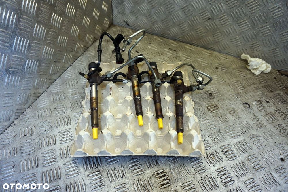 WTRYSKIWACZE WTRYSKI LAGUNA III PH1 1.5 DCI H8200294788 166009445R RENAULT 2007-2012 - 1