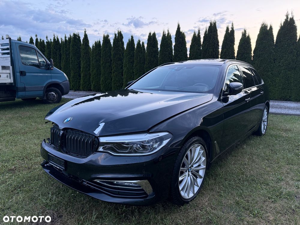 BMW Seria 5 540i xDrive Luxury Line sport - 29