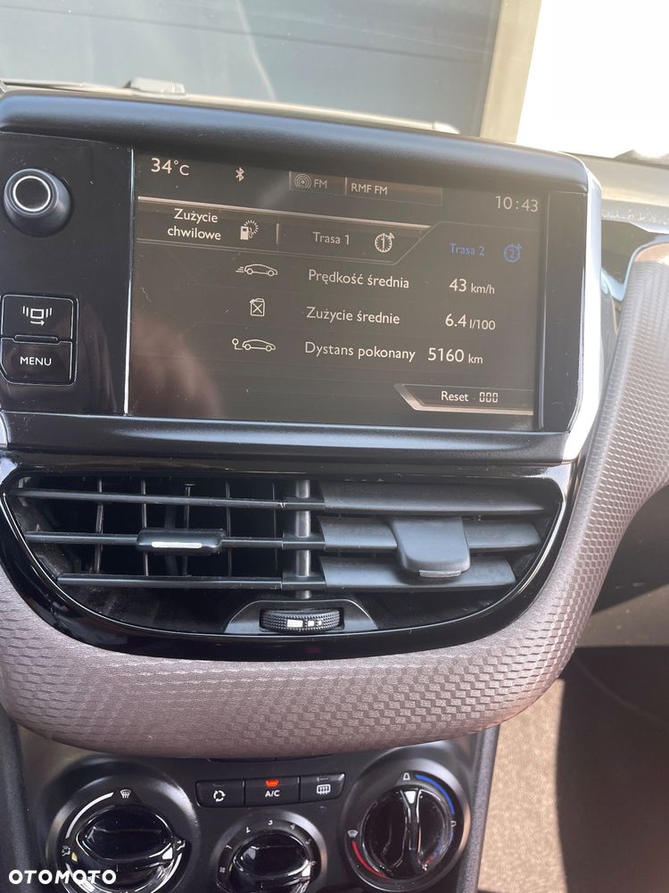 Peugeot 2008 1.6 VTi Style - 12