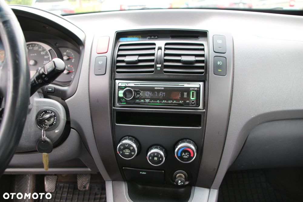 Hyundai Tucson 2.0 Comfort 2WD - 12